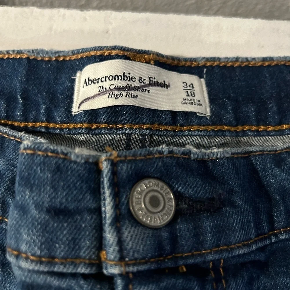 Abercrombie & Fitch The Cutoff High Rise Denim Shorts 34/18 Frayed Hem